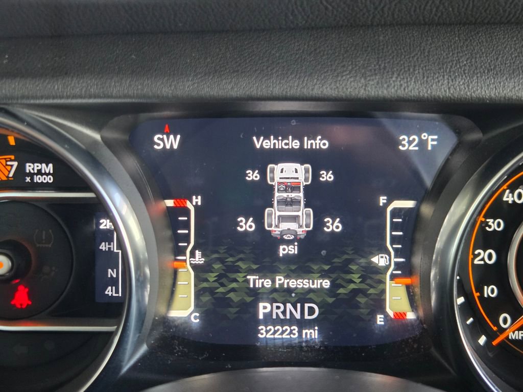 Certified 2022 Jeep Wrangler Unlimited Sahara w/ Cold Weather Group AWD/4WD image 27