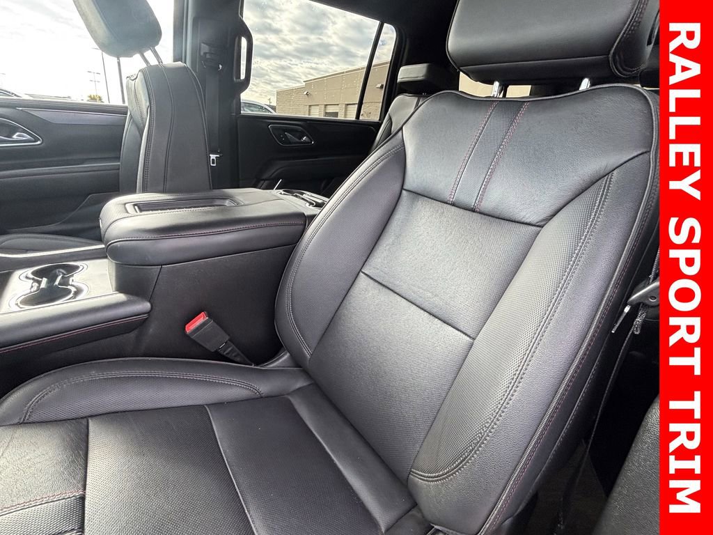 Used 2023 Chevrolet Suburban RST w/ Luxury Package image 23