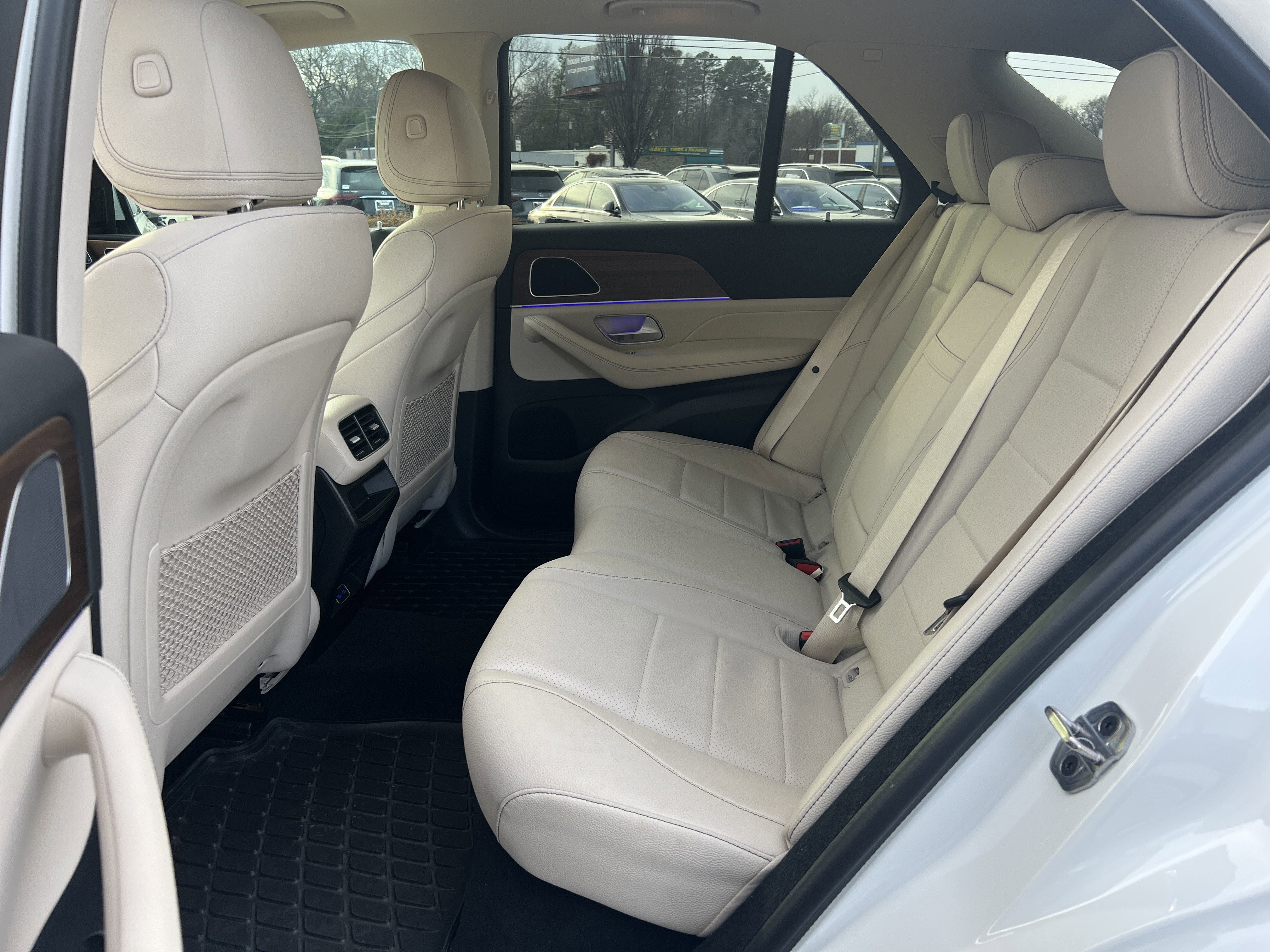 Used 2025 Mercedes-Benz GLE 450e 4MATIC image 33