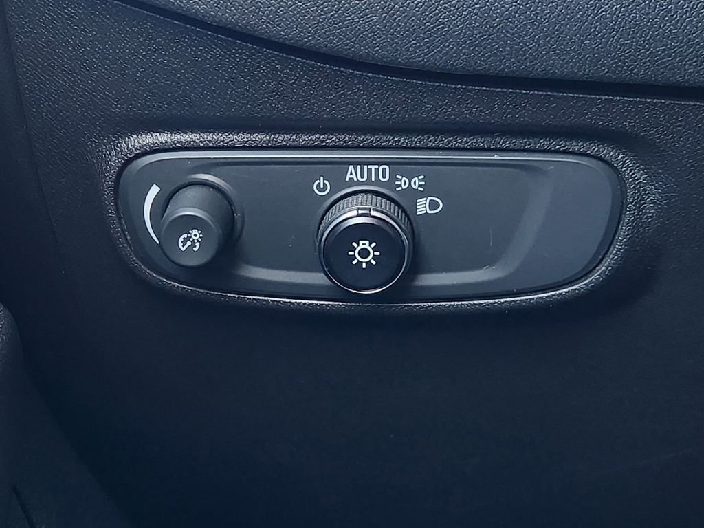 Used 2023 Chevrolet Equinox LT AWD/4WD image 23