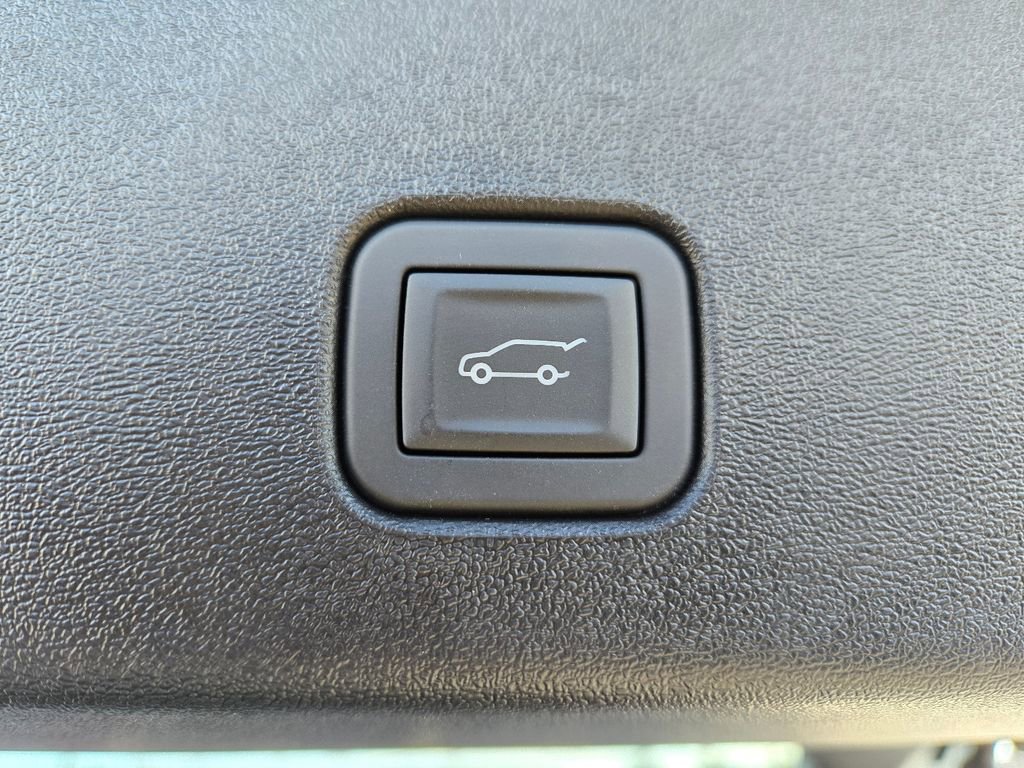 New 2025 Cadillac Optiq Sport 1 image 8