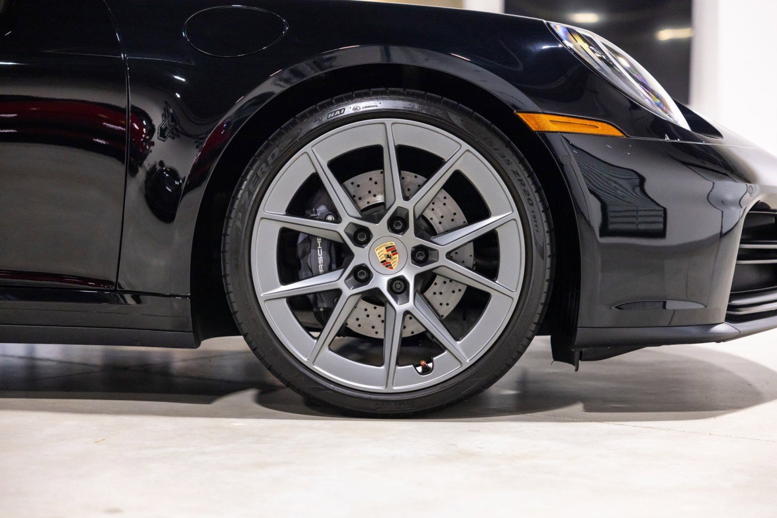 Used 2025 Porsche 911 Carrera RWD image 22