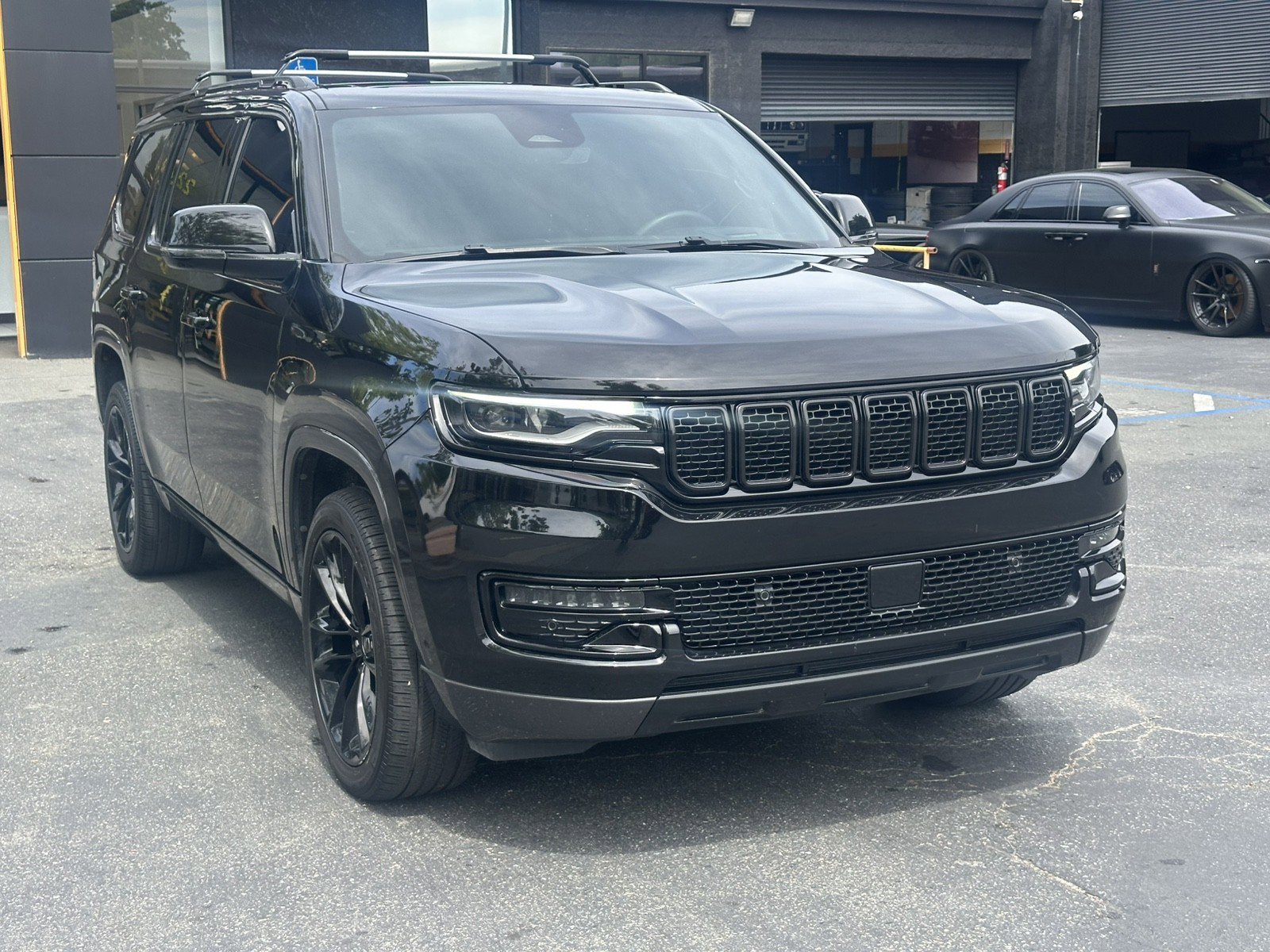 Used 2022 Jeep Wagoneer Series III w/ Premium Group I image 6