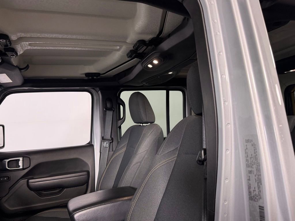 Used 2024 Jeep Wrangler Sport S image 19