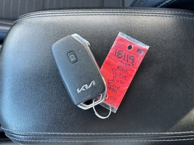 Used 2022 Kia Seltos S image 54