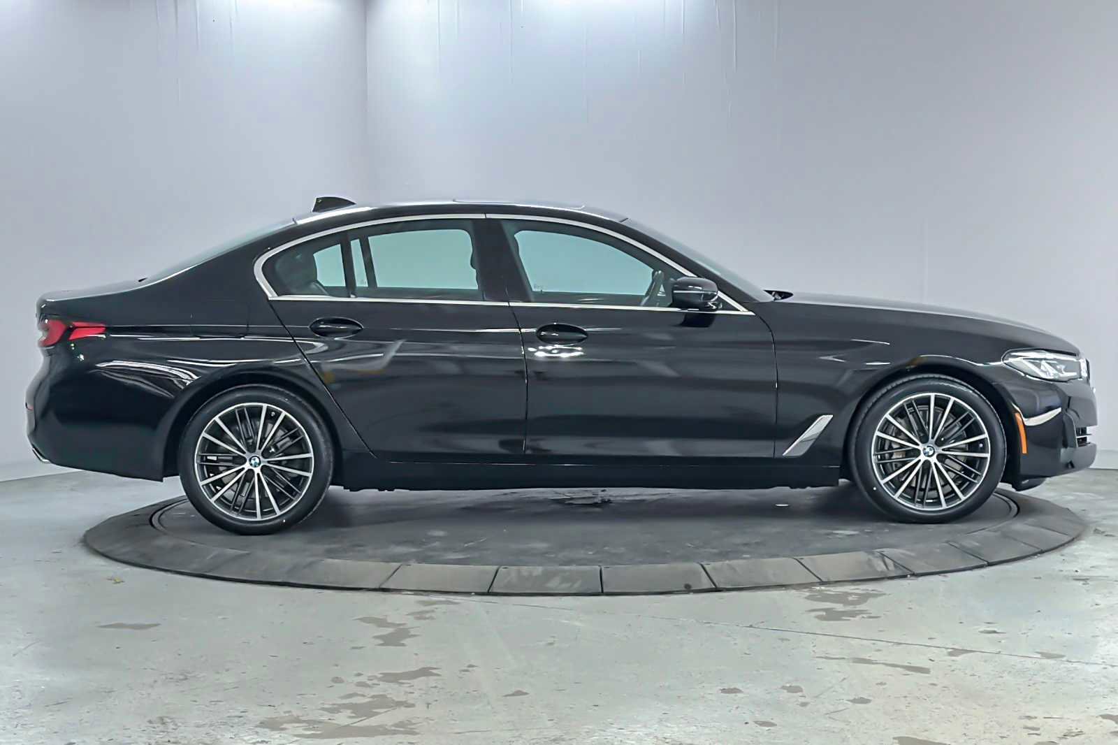 Used 2023 BMW 540i w/ Convenience Package image 8