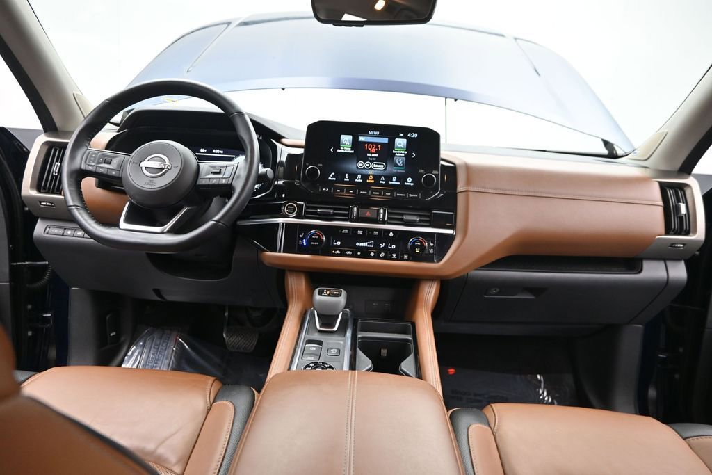 Used 2023 Nissan Pathfinder Platinum AWD/4WD image 28