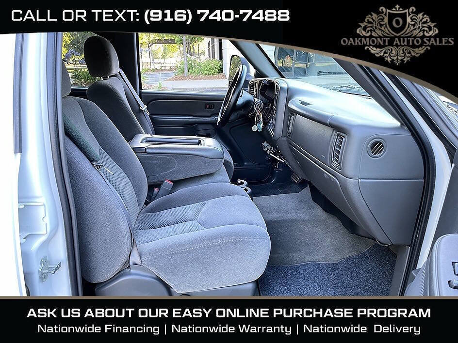 Used 2006 Chevrolet Silverado 3500 LT w/ Heavy-Duty Power Package AWD/4WD image 11