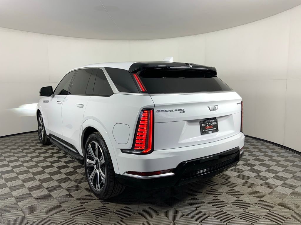 Used 2025 Cadillac Escalade IQ Luxury 2 image 9