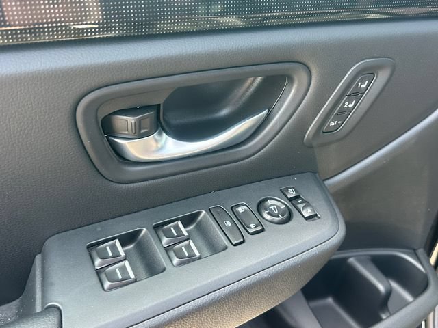 Used 2025 Honda Pilot Black Edition image 18