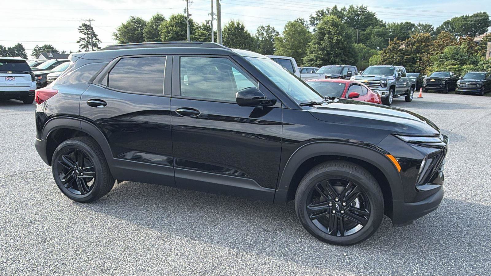 New 2026 Chevrolet TrailBlazer LT w/ Midnight Edition FWD image 6