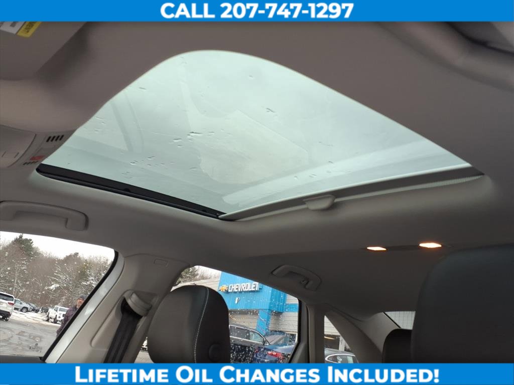 Used 2025 Volkswagen Jetta SE image 13