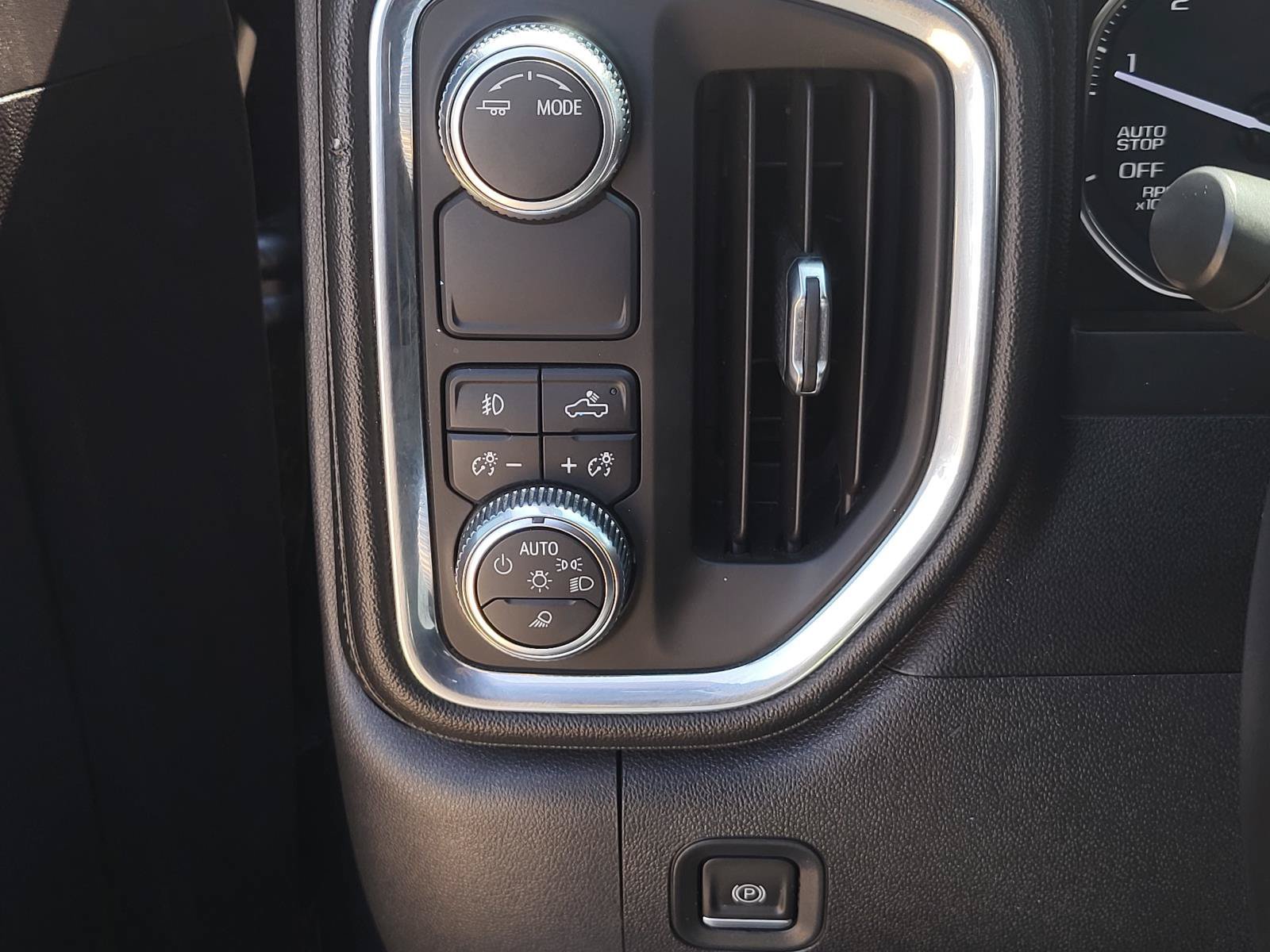 Used 2021 GMC Sierra 1500 SLT RWD image 21