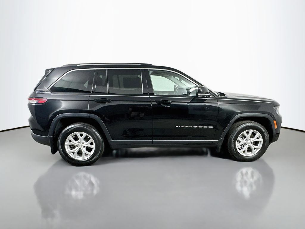 Used 2023 Jeep Grand Cherokee Limited w/ Luxury Tech Group II RWD image 7