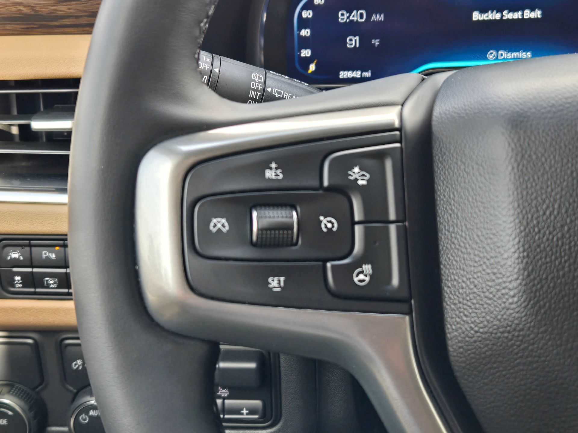 Used 2024 Chevrolet Tahoe Premier w/ Premium Package RWD image 25