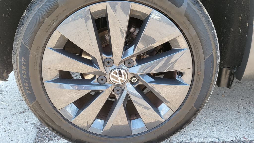 Used 2023 Volkswagen Taos S FWD image 15