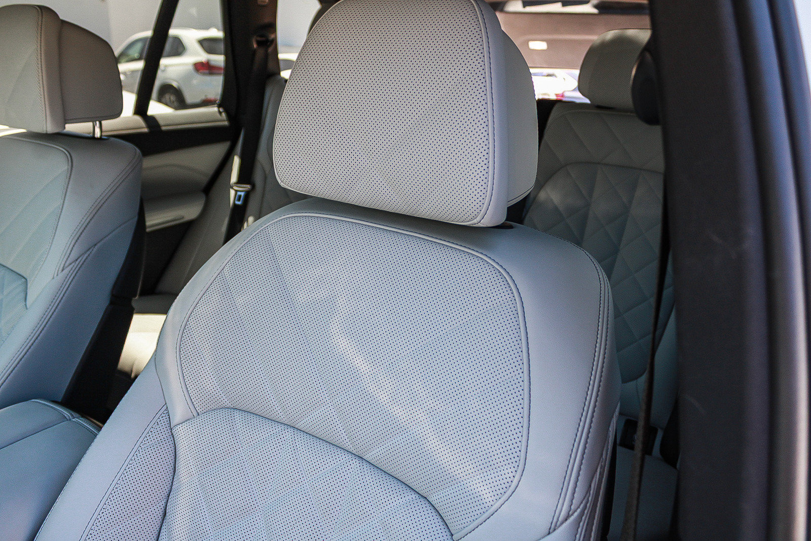 Certified 2024 BMW X5 xDrive40i w/ M Sport Package AWD/4WD image 25