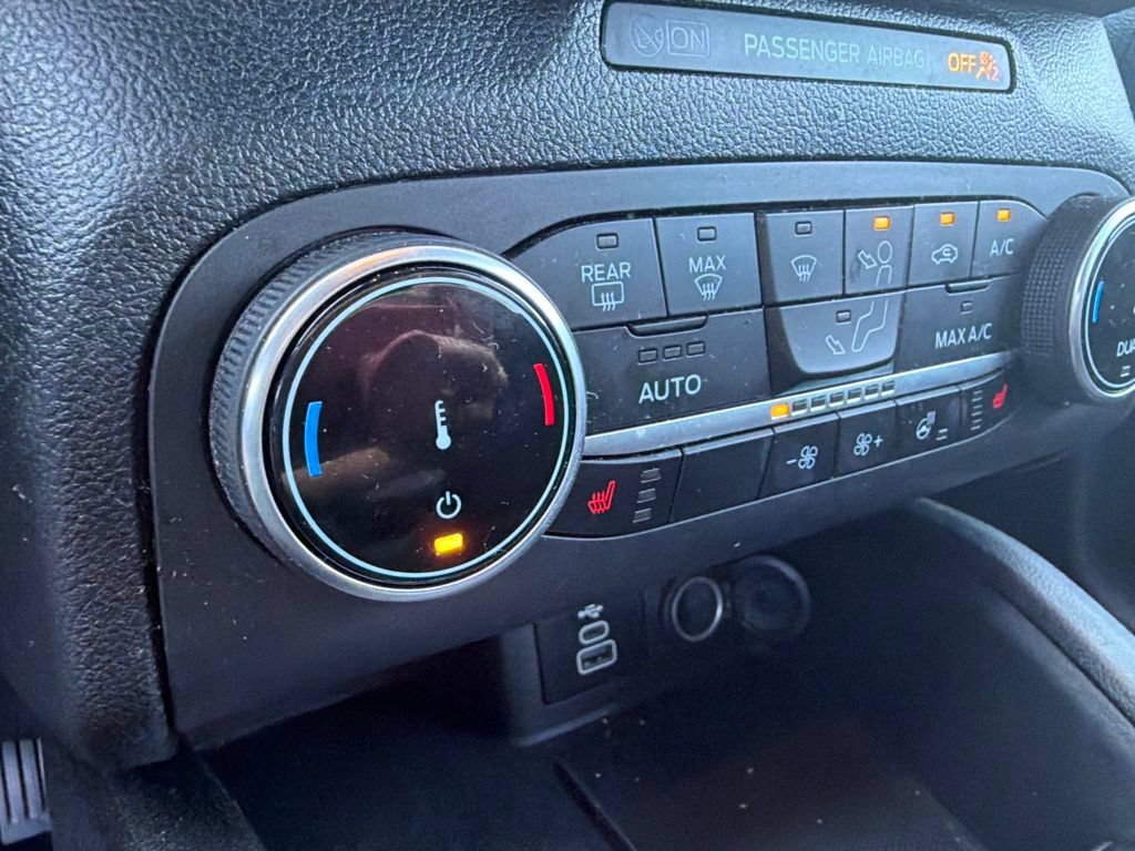 Used 2025 Ford Escape ST-Line Select AWD/4WD image 16