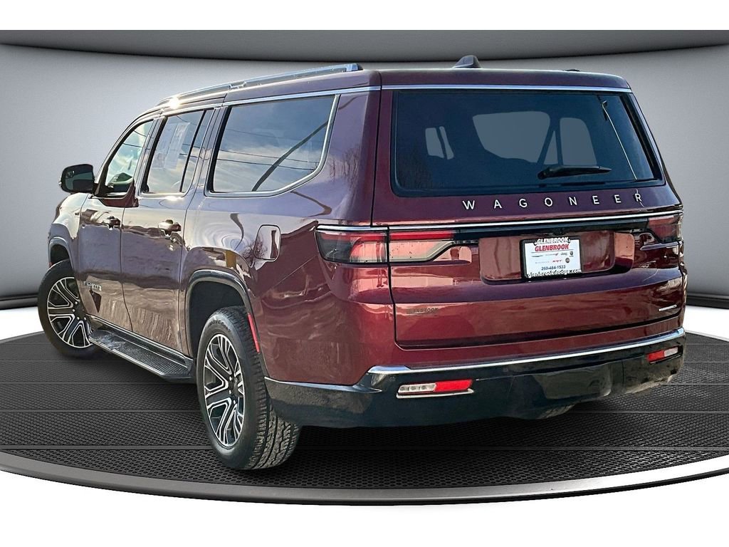 Certified 2024 Jeep Wagoneer L Series II w/ Flexible Seating Group image 2