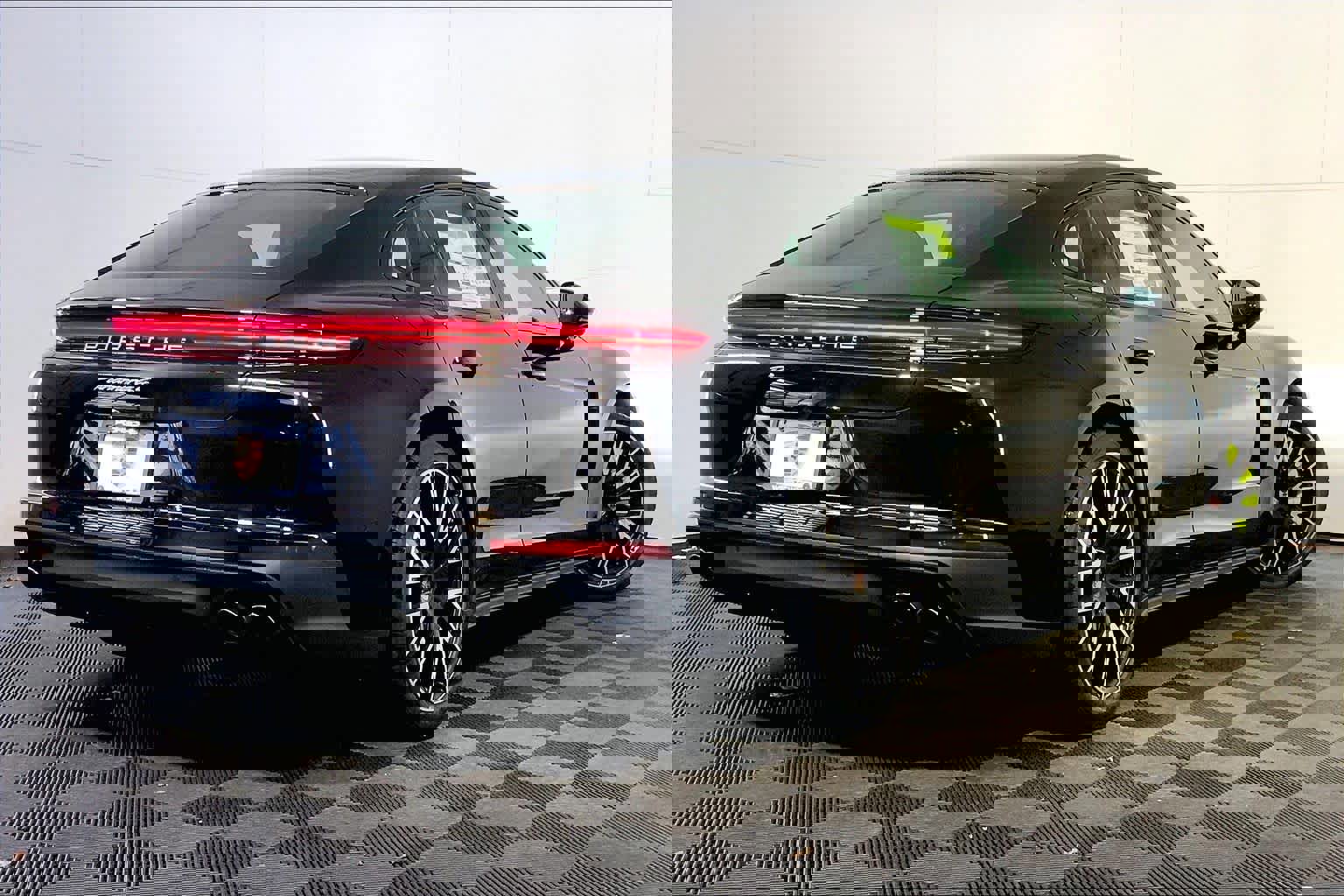 New 2026 Porsche Panamera 4 image 7