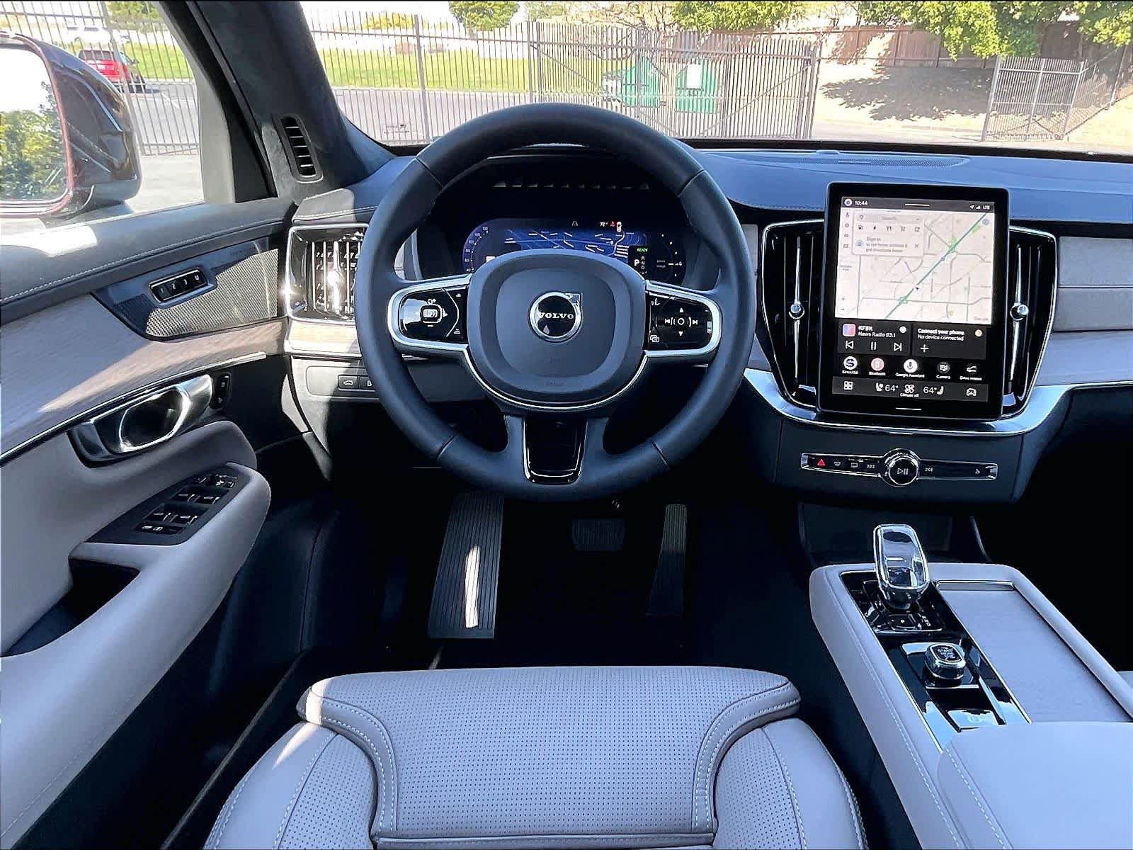New 2026 Volvo XC90 T8 Ultra w/ Lounge Package AWD/4WD image 15