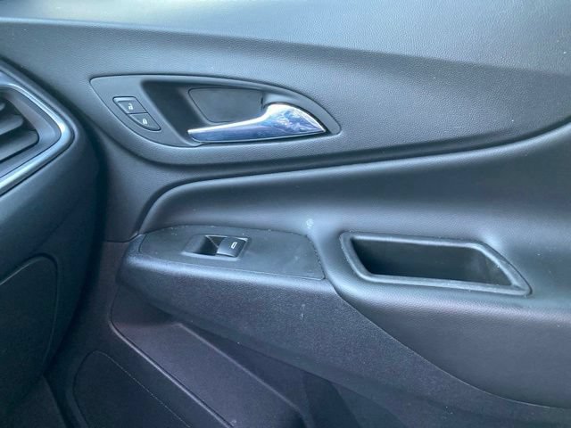 Used 2021 Chevrolet Equinox LT FWD image 22