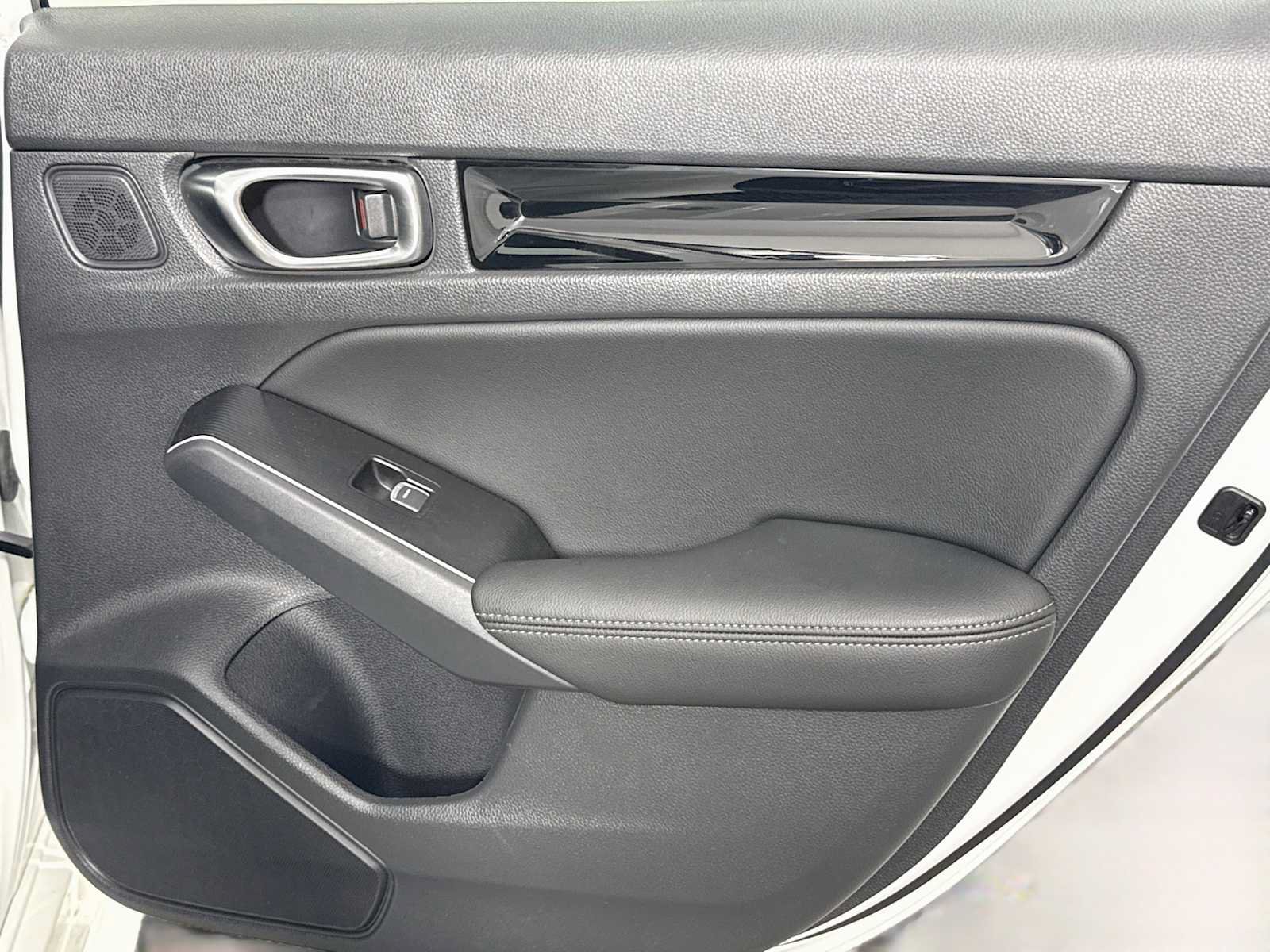 Certified 2025 Honda Civic Sport Touring image 31