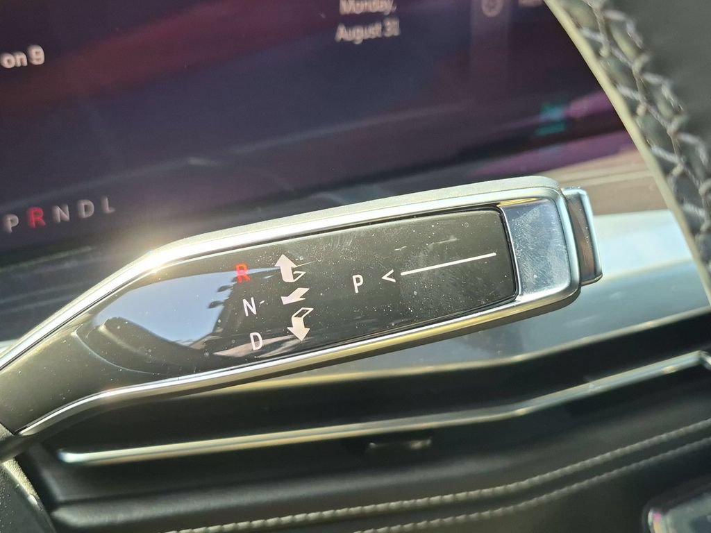 Certified 2025 Cadillac Escalade Sport AWD/4WD image 7