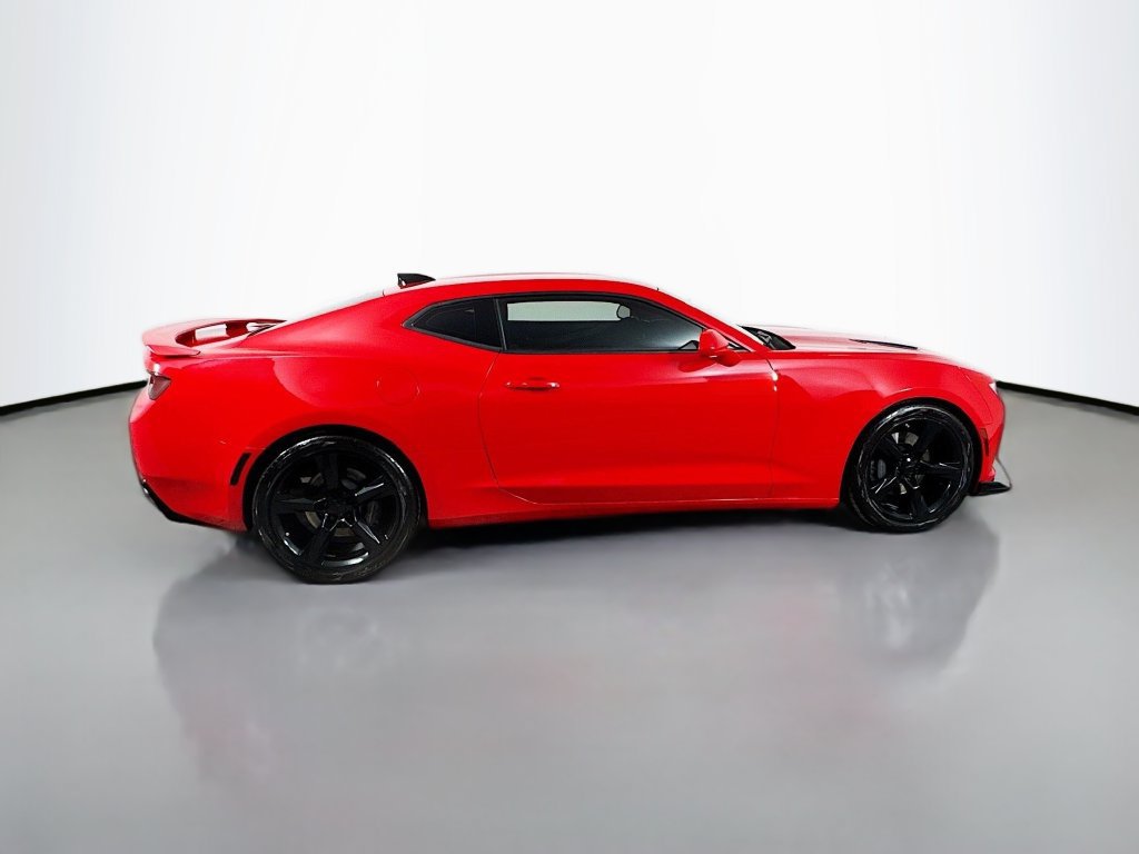 Used 2016 Chevrolet Camaro SS RWD image 9