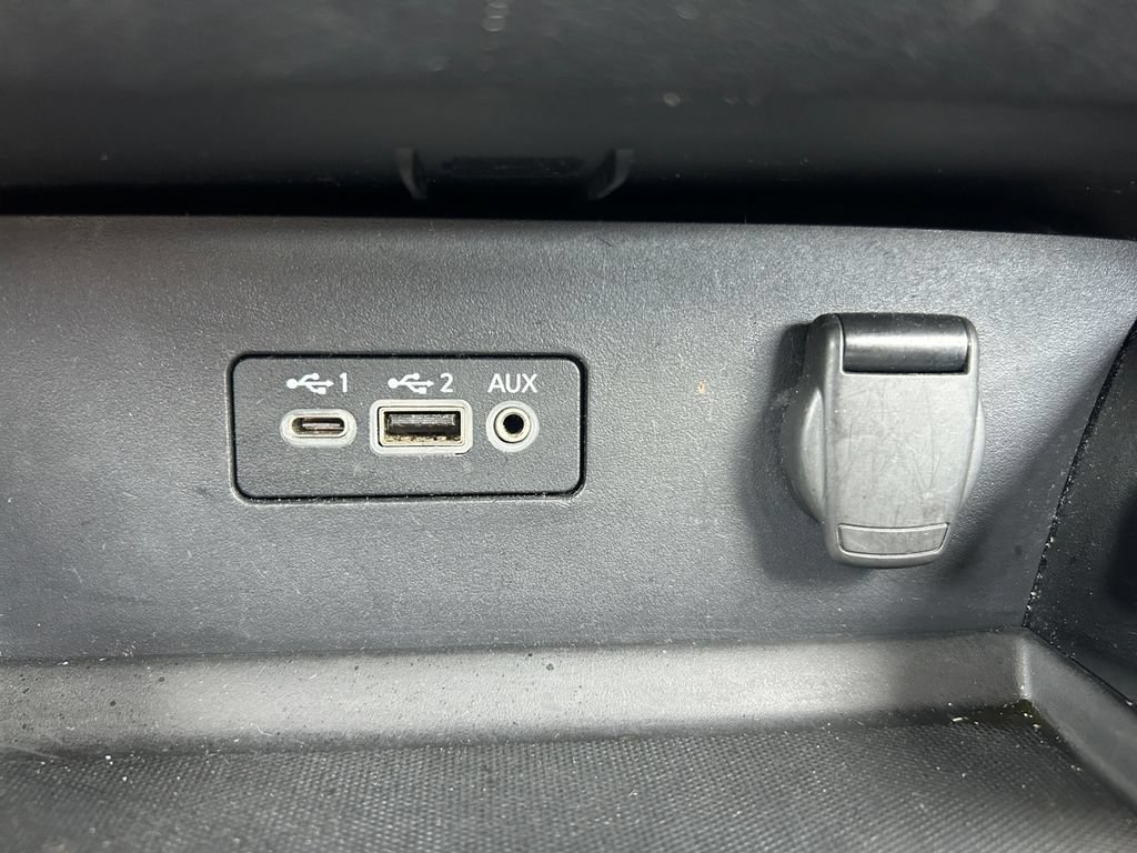 Used 2024 Nissan Altima 2.5 SV FWD image 21