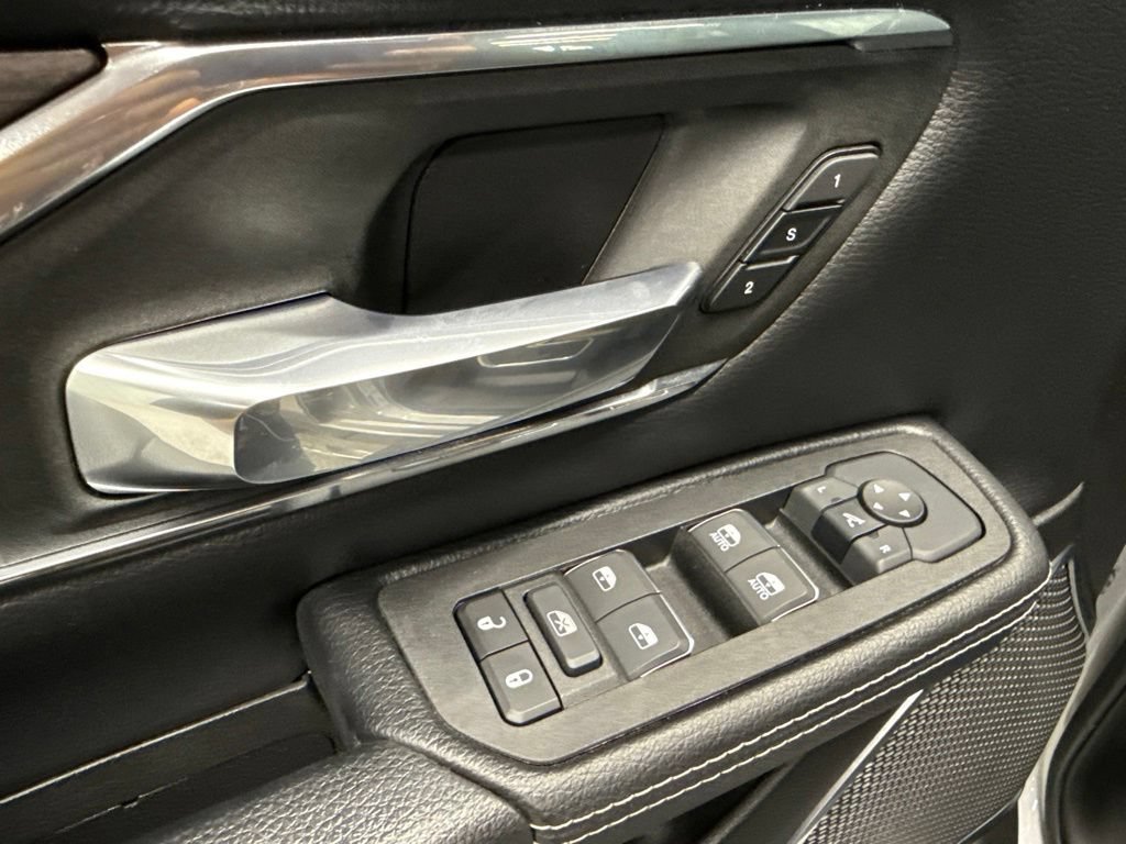 Used 2025 RAM 1500 Laramie w/ Sport Appearance Package AWD/4WD image 22