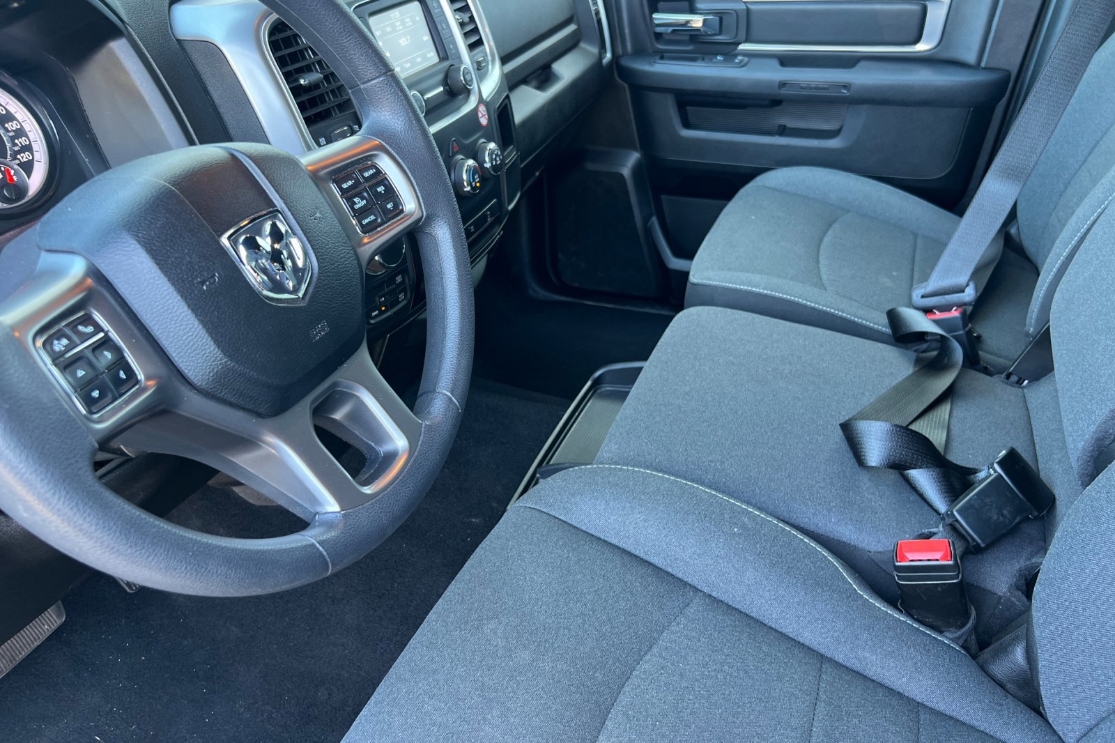 Used 2024 RAM 1500 Classic Warlock image 9