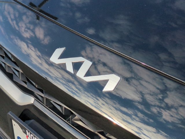 Certified 2023 Kia Forte LXS FWD image 10