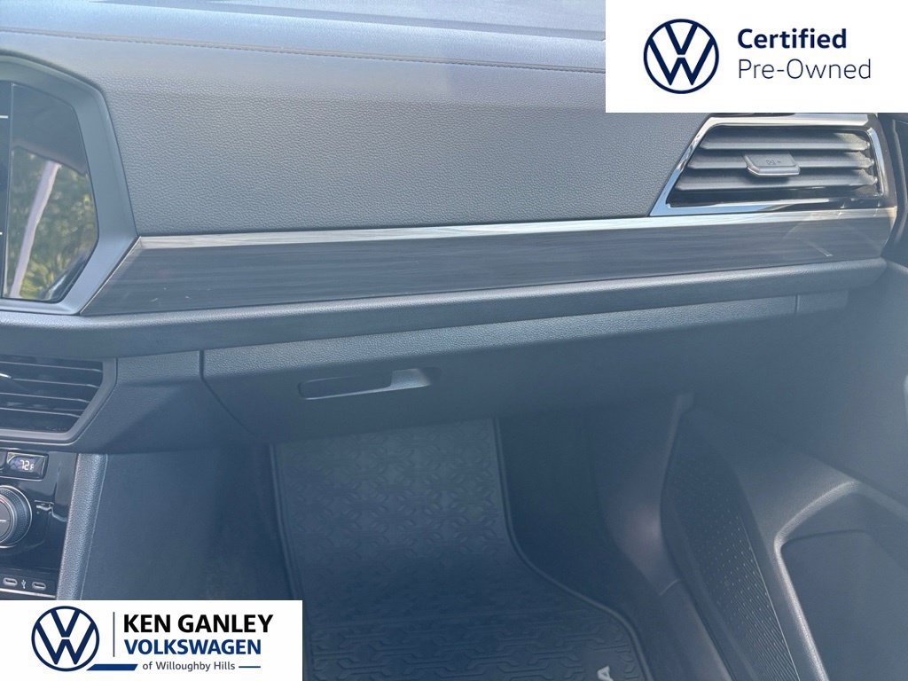 Certified 2024 Volkswagen Jetta SEL FWD image 16
