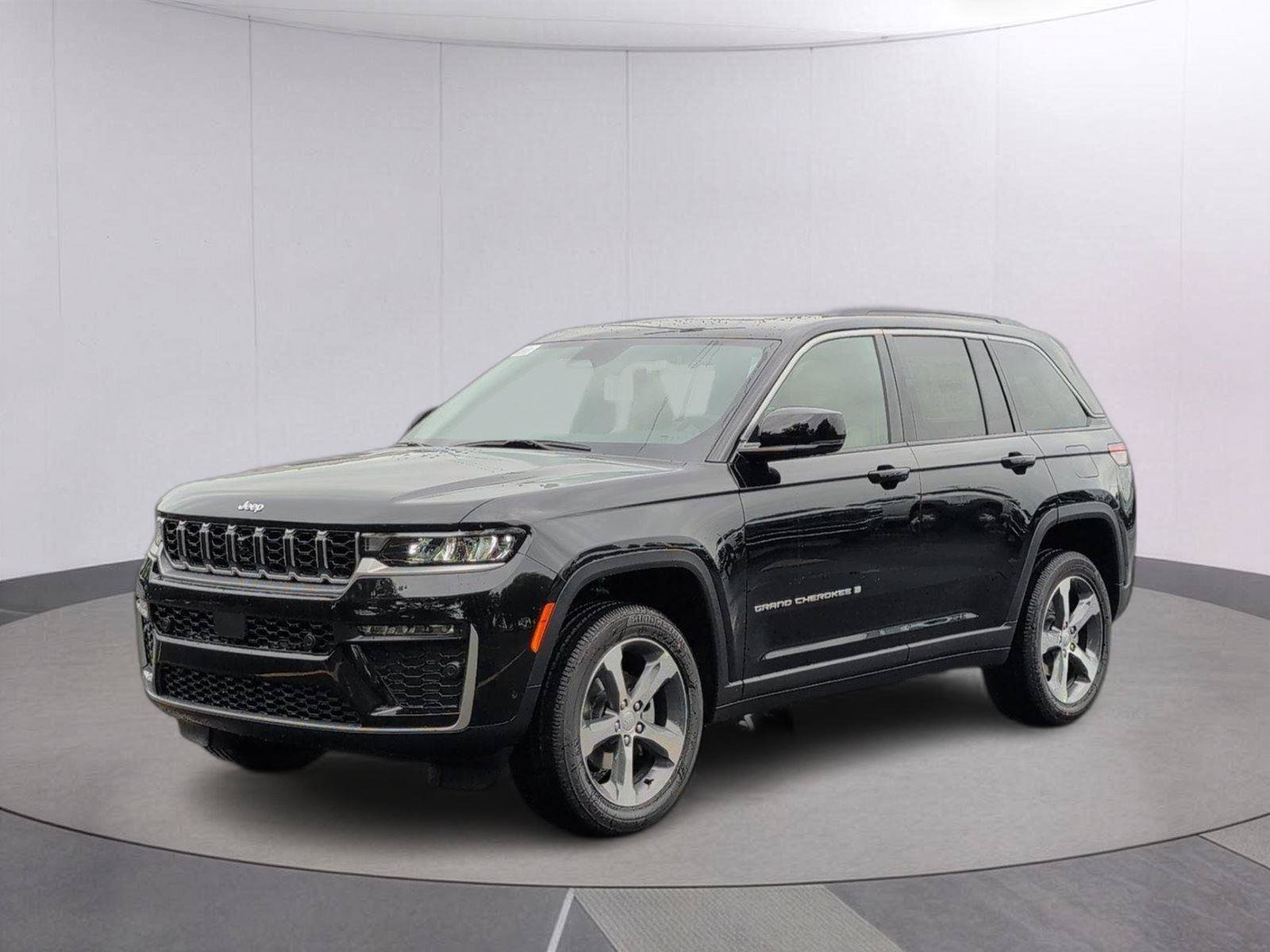 New 2026 Jeep Grand Cherokee Limited w/ Luxury Tech Group II RWD video 1