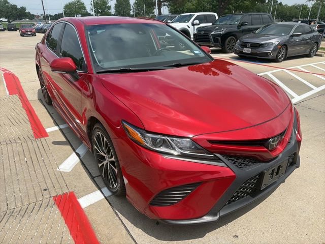 Used 2019 Toyota Camry SE w/ Convenience Package FWD image 3