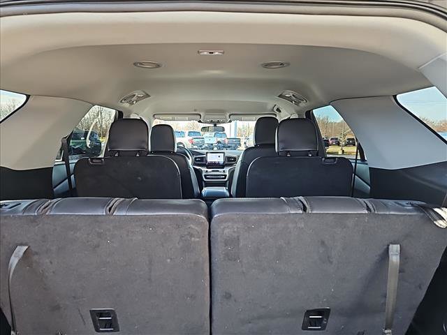 Used 2023 Ford Explorer XLT w/ Equipment Group 202A image 5