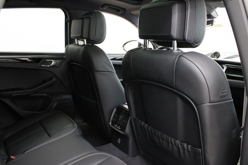New 2026 Porsche Macan image 28