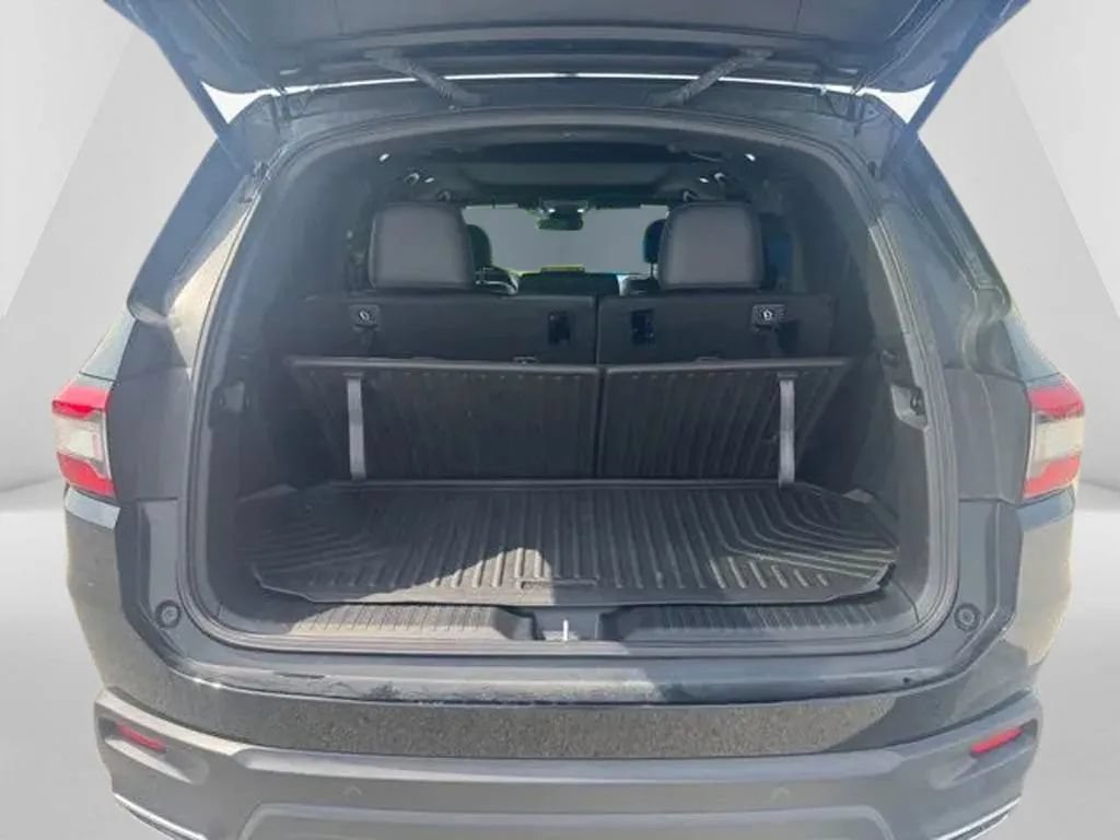 Used 2025 Honda Pilot Black Edition image 32