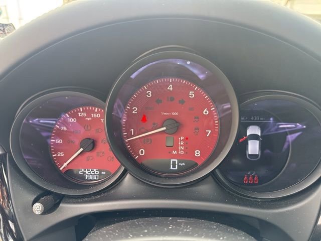 Used 2024 Porsche Macan S image 11