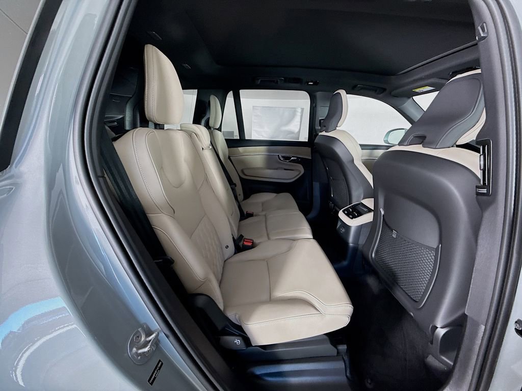 New 2026 Volvo XC90 T8 Plus w/ Protection Package Premier AWD/4WD image 30