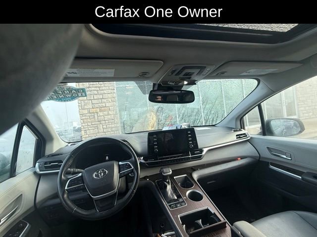 Used 2021 Toyota Sienna XLE image 10