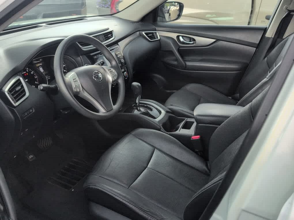 Used 2016 Nissan Rogue SV FWD image 8