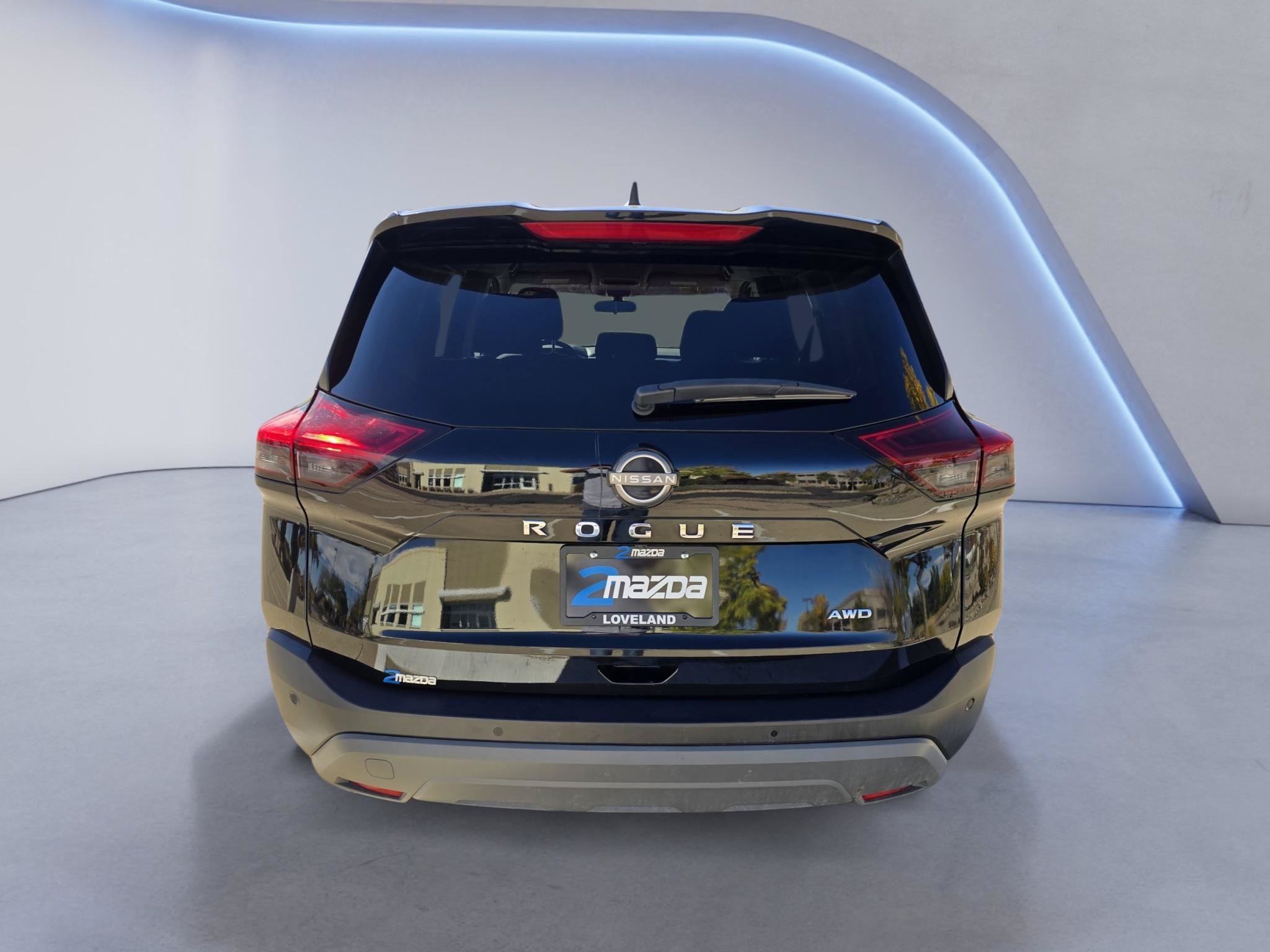 Used 2023 Nissan Rogue S AWD/4WD image 4