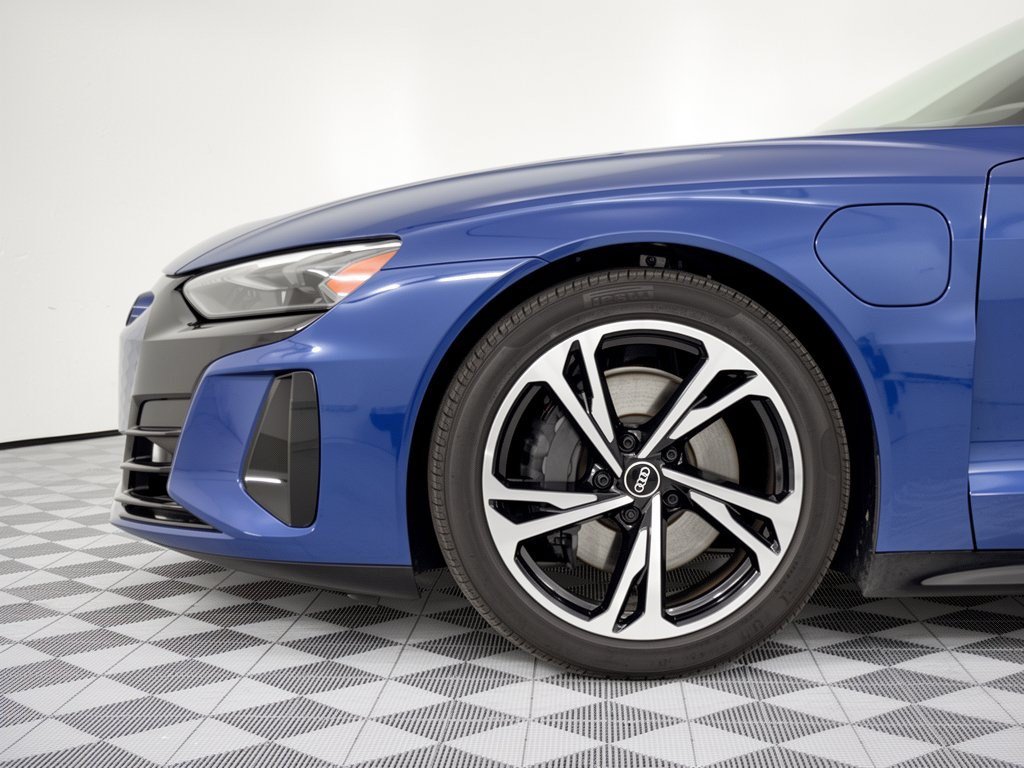 Used 2024 Audi e-tron GT Premium Plus w/ Performance Package AWD/4WD image 13