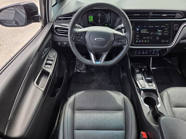 Used 2023 Chevrolet Bolt LT w/ Infotainment Package FWD image 12
