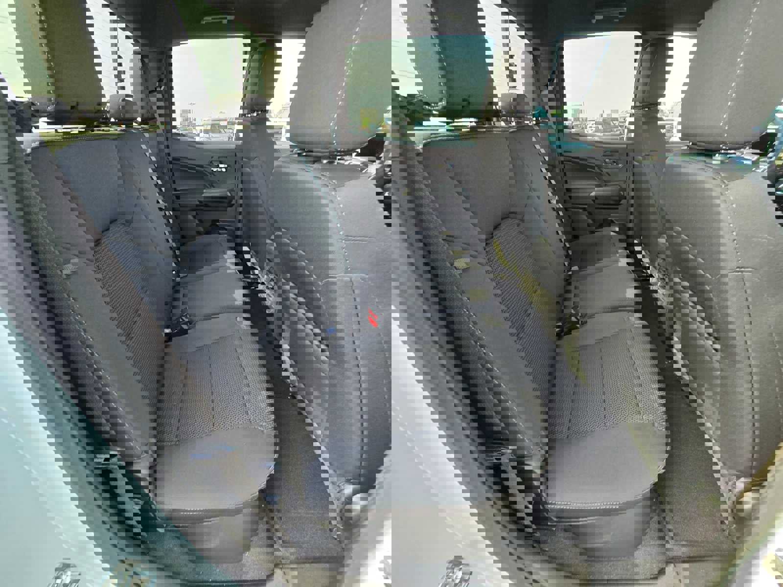 New 2024 GMC Canyon Elevation w/ Convenience Package image 15