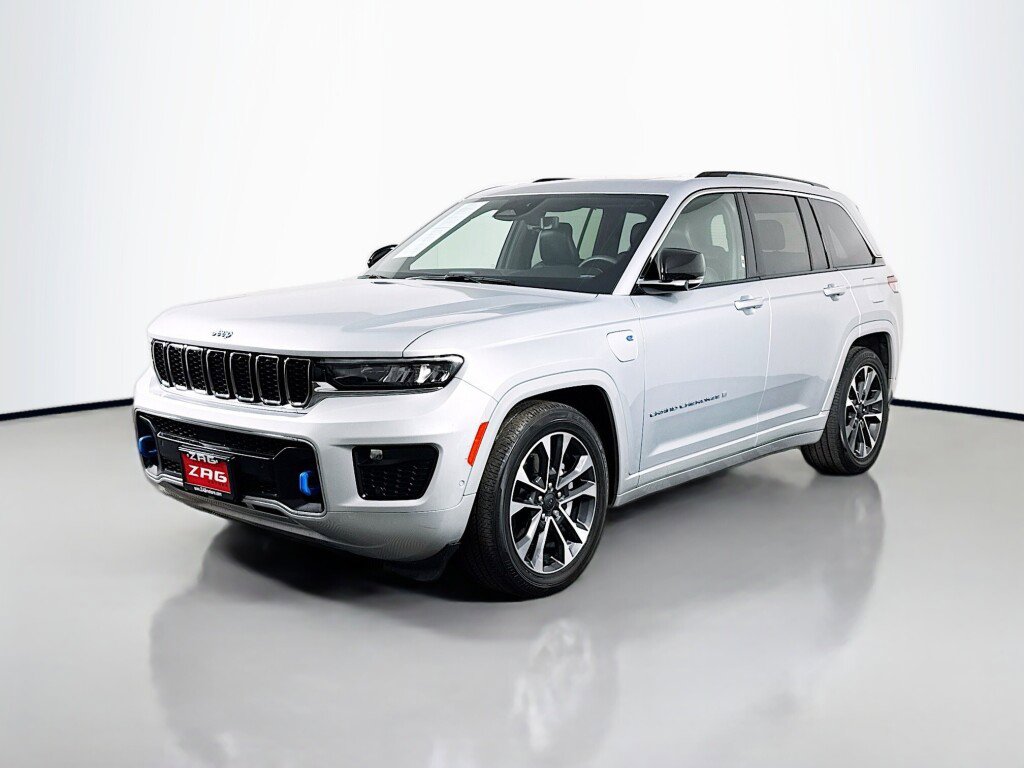 Used 2022 Jeep Grand Cherokee Overland w/ Luxury Tech Group IV AWD/4WD image 1