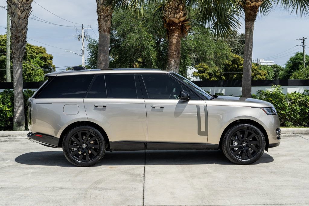 Used 2024 Land Rover Range Rover SE AWD/4WD image 9