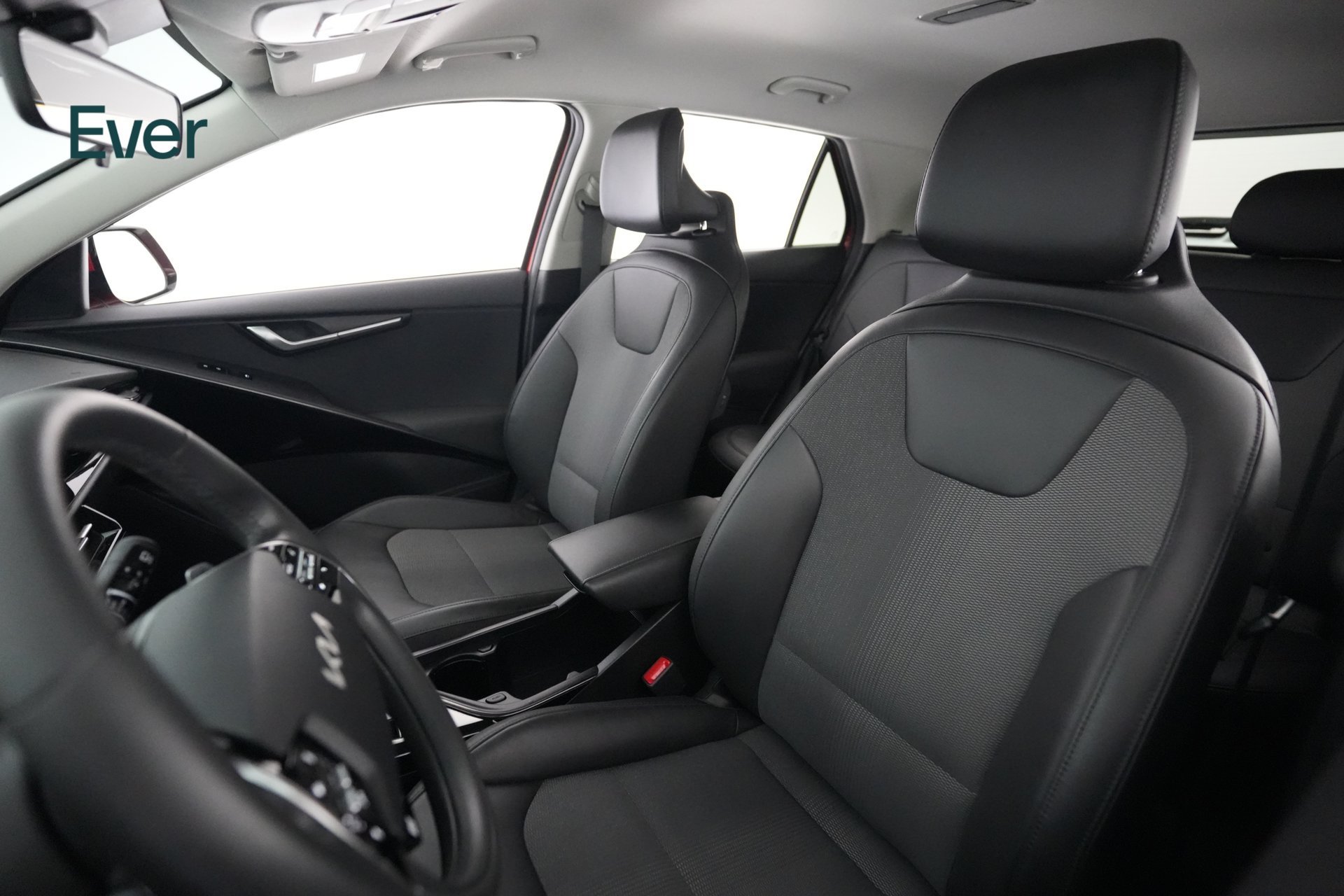 Used 2023 Kia Niro Wind FWD image 4